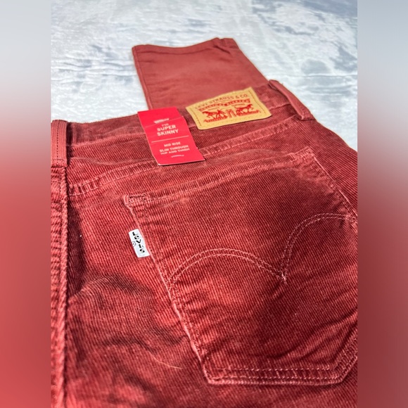 NWT LEVI’S 710 Super Skinny Corduroy Jeans 31 - Picture 1 of 6